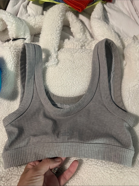 ALO Yoga Other - Alo Yoga Wellness Sports Bra XS Gray